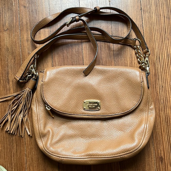 Michael kors purse and wallet combo - Picture 2 of 8